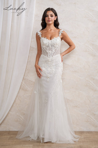 Vestido blanco con encaje y piedras