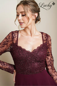 Vestido vino con mangas y encaje