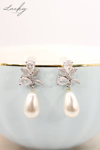 Arete plateado