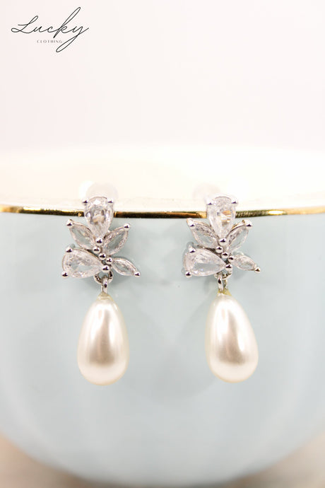 Arete plateado