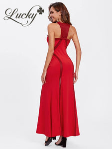 Vestido rojo al cuerpo con detalles