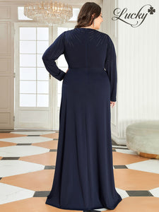 Vestido azul navy plus con mangas y brillos